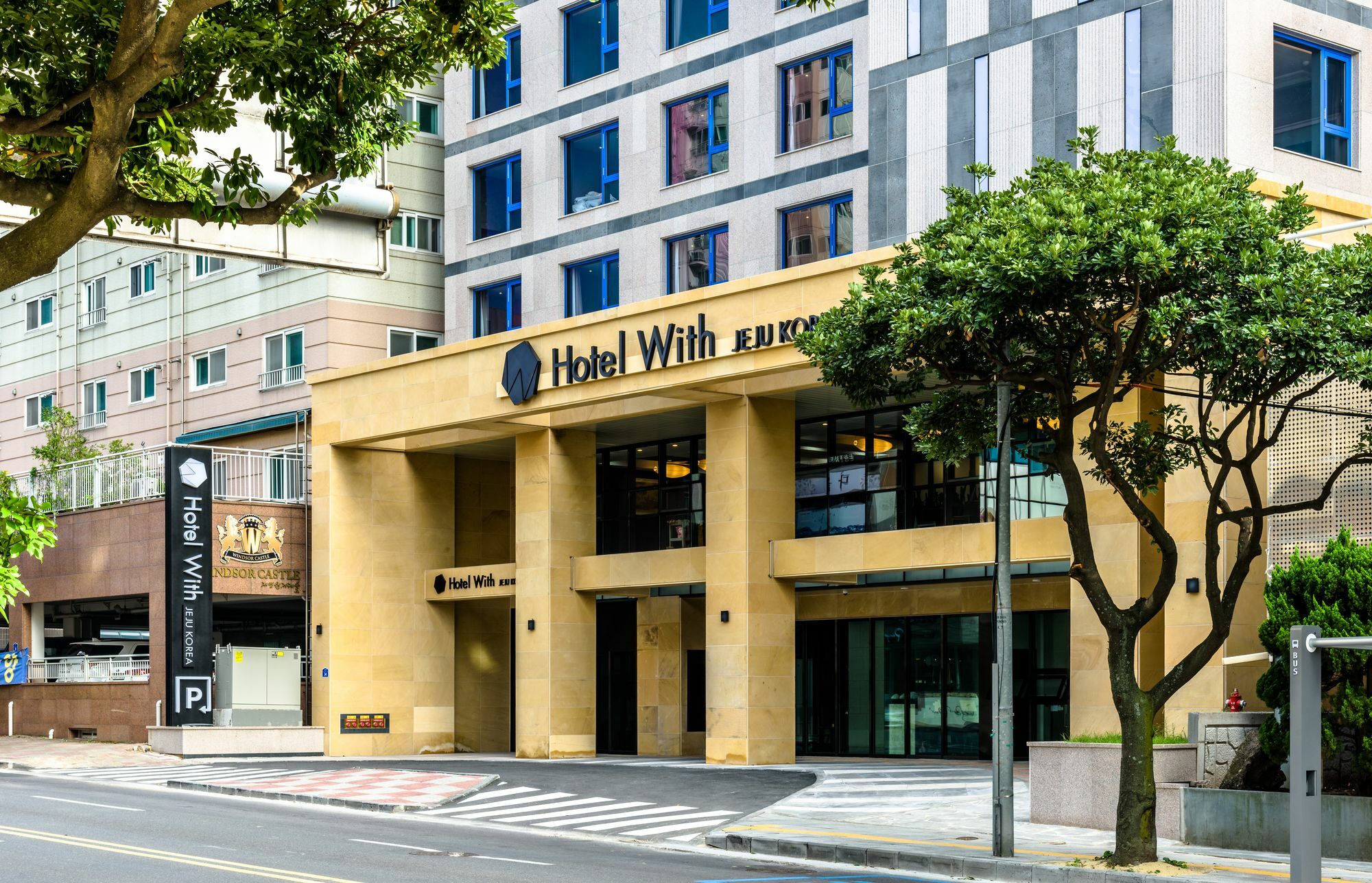 Hotel With 3*