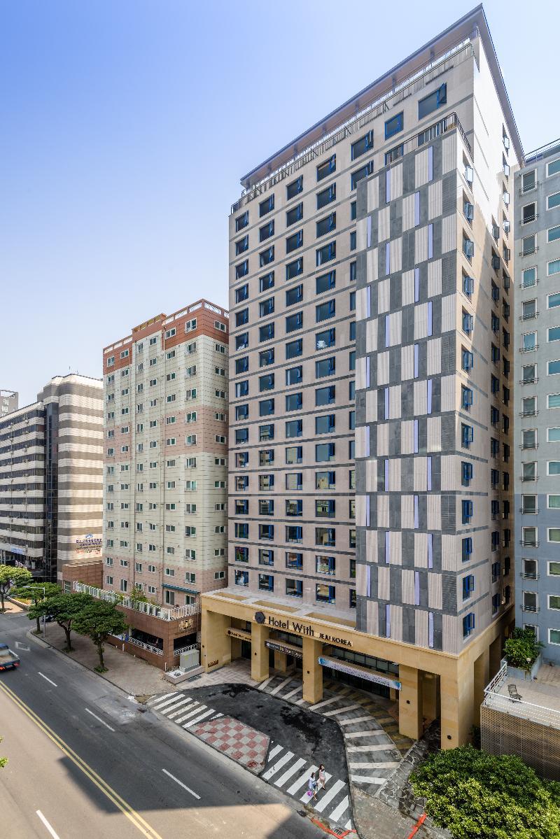 โรงแรมวิธ เชจู โรงแรม 3*