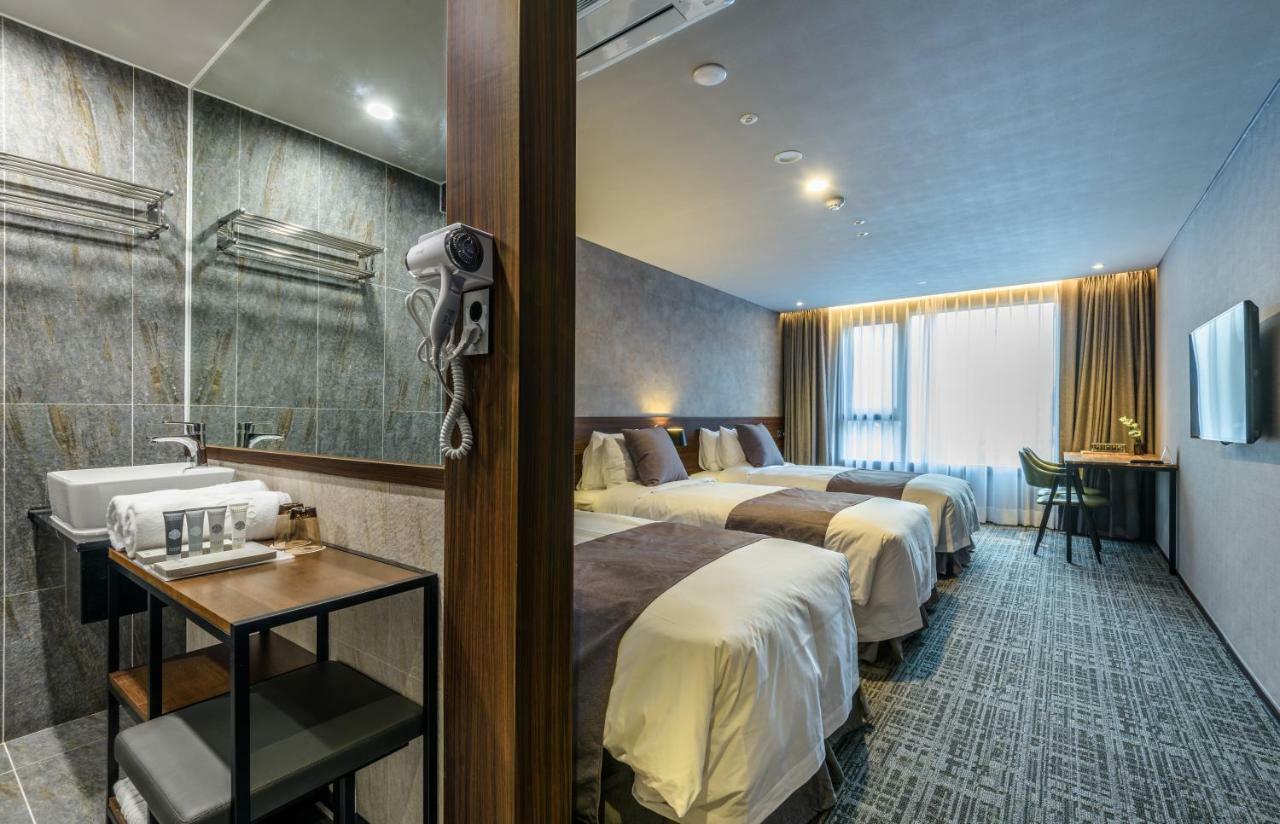 โรงแรม โรงแรมวิธ เชจู 3*
